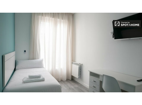 Adorável quarto para alugar em Madrid Centro - Aluguel