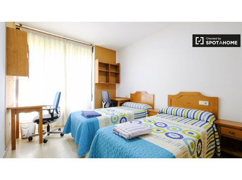 Łóżka we wspólnym pokoju w rezydencji w Almagro i Trafalgar - Do wynajęcia