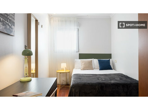 Centro, Madrid, 6 yatak odalı daire parlak oda - Kiralık