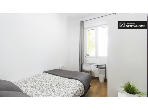 Gemütliches Zimmer in 3-Zimmer-Wohnung in Atocha, Madrid - Zu Vermieten