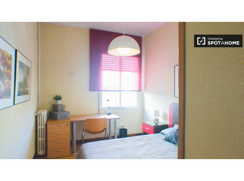 Urządzony pokój w apartamencie z 7 sypialniami w Atocha w… - Do wynajęcia