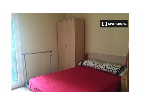 Außenraum in 3-Zimmer-Wohnung in Usera, Madrid - Zu Vermieten