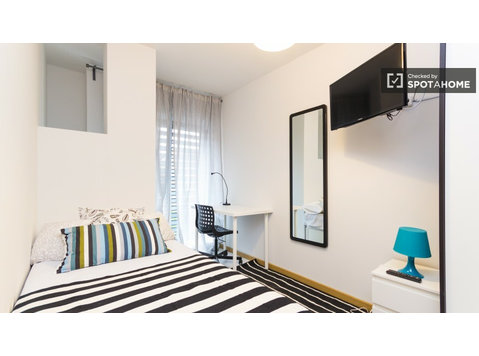 Wohnen in 8-Zimmer-Wohnung in Cuatro Caminos, Madrid - Zu Vermieten