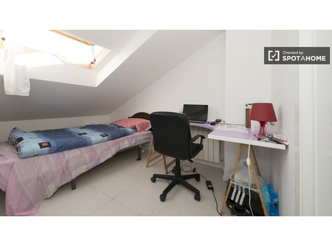 Alloggio in appartamento condiviso a Villaviciosa de Odón,… - In Affitto