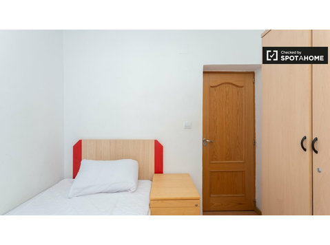 Getafe, Madrid'teki 4 odalı daire davetkar bir oda - Kiralık
