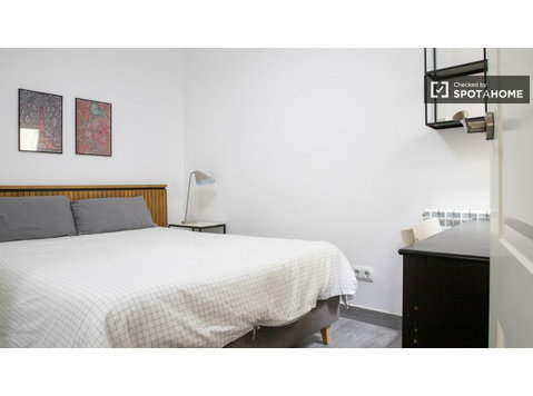 Zimmer zu vermieten in 2-Zimmer-Wohnung in Madrid - Zu Vermieten