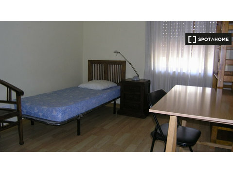 Chamberi, Madrid'de 5 yatak odalı kiralık daire - Kiralık