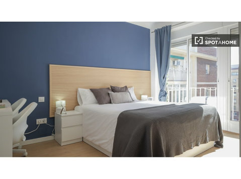 Room for rent in 5-bedroom apartment in Prosperidad, Madrid - 空室あり