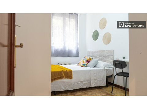 Tetuán, Madrid'de 5 yatak odalı kiralık daire - Kiralık