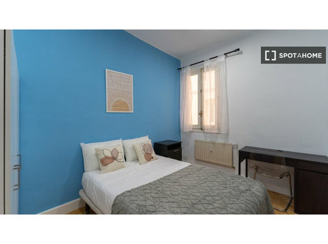 Zimmer zu vermieten in einer 7-Zimmer-Wohnung in Chamberí,… - Zu Vermieten