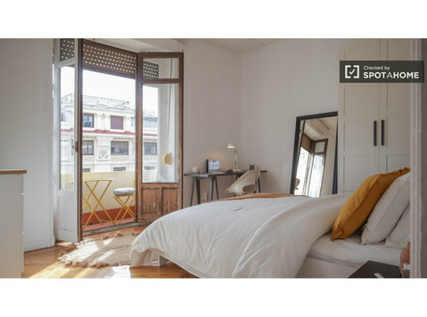 Salamanca, Madrid'da 7 yatak odalı dairede kiralık oda - Kiralık