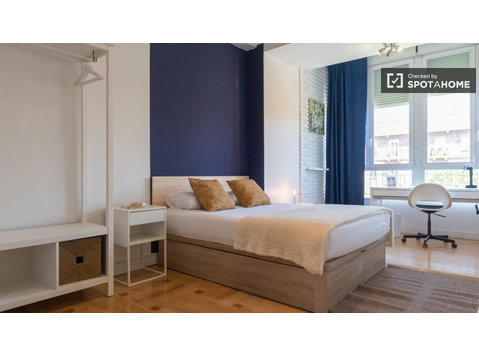 Stanza in affitto a 7 camere da letto a Salamanca, Madrid - In Affitto