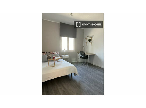 Room for rent in a  10-bedroom coliving  in Madrid - For Rent