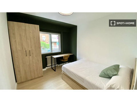 Zimmer zu vermieten in einem Coliving in Carabanchel, Madrid - Zu Vermieten