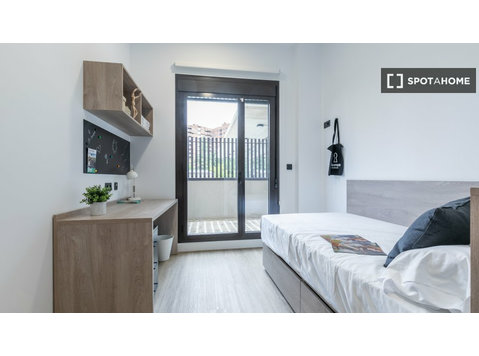 Zimmer zu vermieten in einem Studentenwohnheim in Madrid - Zu Vermieten