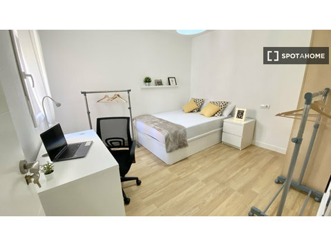 Aluga-se quarto em apartamento partilhado em Getafe - Aluguel