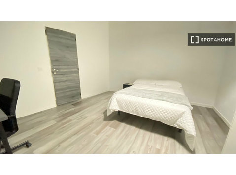 Chambre dans un appartement partagé à louer à Sol, Madrid. - À louer