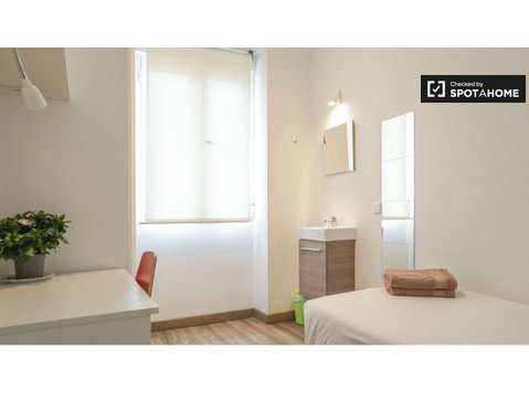 Camera in una residenza studentesca a Moncloa, Madrid - In Affitto