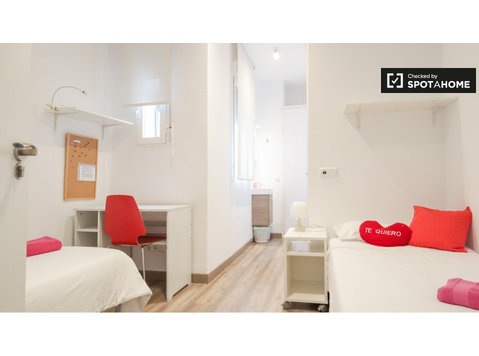 Chambre en résidence étudiante à Moncloa, Madrid - À louer