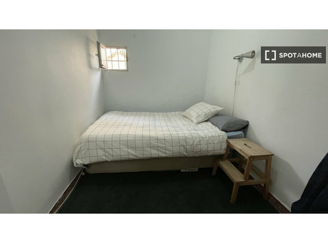 WG-Zimmer zu vermieten in Embajadores, Madrid - Zu Vermieten