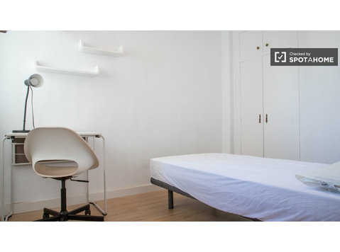 Zimmer zur Miete in 3-Zimmer-Wohnung in Getafe, Madrid - Zu Vermieten