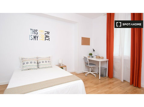 Madrid 6 yatak odalı daire Kiralık Odalar - Kiralık