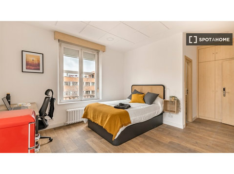 Moncloa, Madrid'de bir rezidansta kiralık odalar - Kiralık