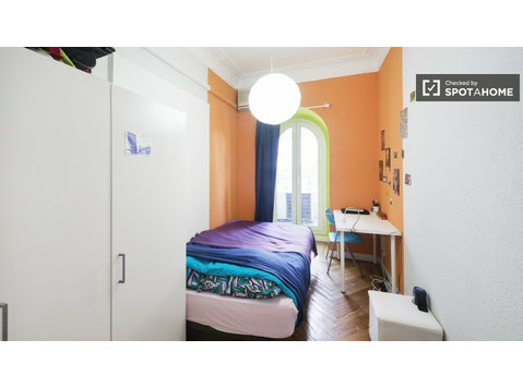 Chambres avec services inclus dans Alonso Martinez - Madrid - À louer