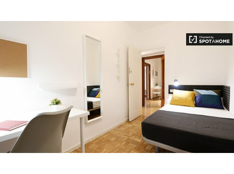 Single room for rent, 6-bedroom apartment, Nueva España - Disewakan