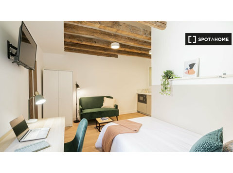 Studio for rent in Madrid - 	
Uthyres