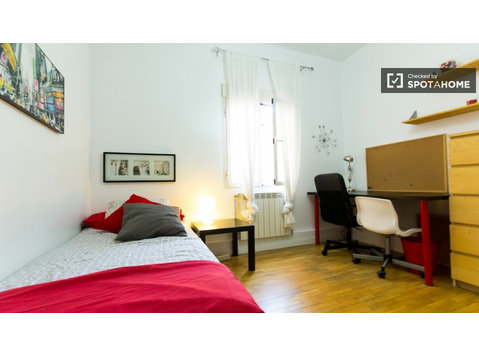 Maravillosa habitación en piso compartido en Latina, Madrid - Alquiler