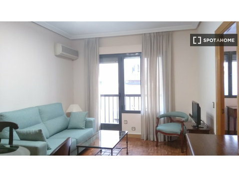 Atocha, Madrid'de kiralık 1 yatak odalı daire - Apartman Daireleri