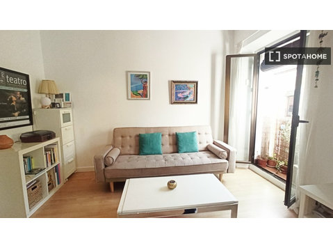 1-Zimmer-Wohnung zur Miete im Barrio De La Latina, Madrid - Wohnungen