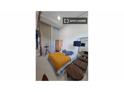 Madrid Canillejas'ta kiralık 1 yatak odalı daire - Apartman Daireleri