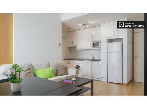 1-bedroom apartment for rent in Centro, Madrid - דירות