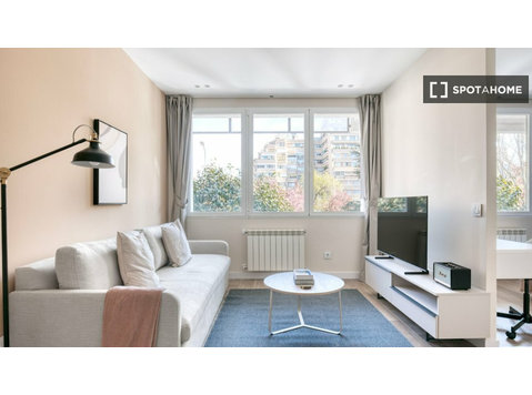 1-bedroom apartment for rent in Chamartín, Madrid - Apartments