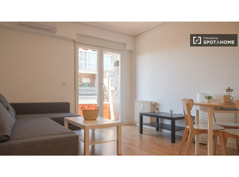 1-pokojowe mieszkanie do wynajęcia w Cuatro Caminos, Madryt - Mieszkanie
