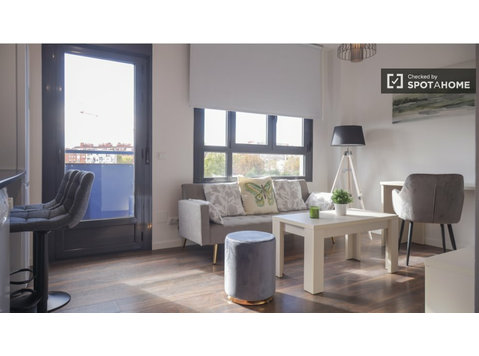 1-bedroom apartment for rent in Delicias, Madrid - Apartemen