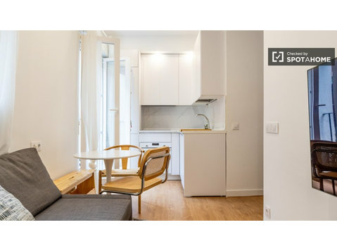 Embajadores, Madrid'de kiralık 1 yatak odalı daire - Apartman Daireleri