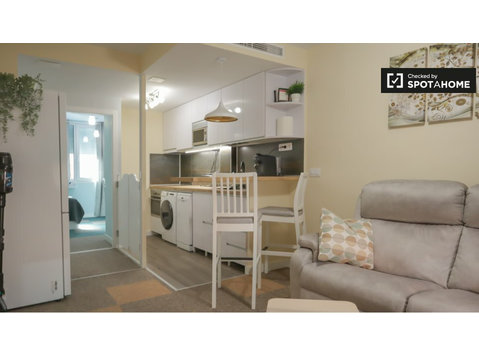 Appartamento con 1 camera da letto in affitto a Madrid - Appartamenti