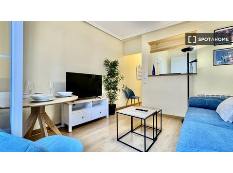 Mieszkanie z 1 sypialnią do wynajęcia w Noviciado w Madrycie - Mieszkanie