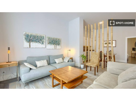 Appartamento con 1 camera da letto in affitto a Palacio,… - Appartamenti