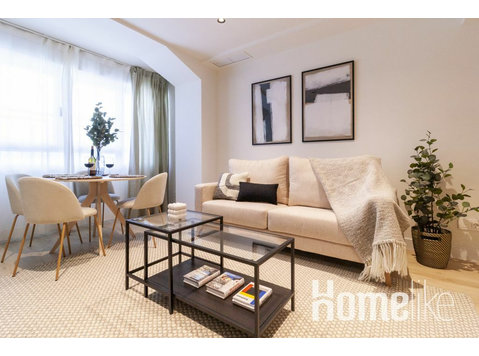 1 bedroom apartment in La Castellana - Апартаменти
