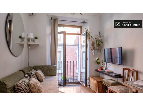 1-bedroom apartment to rent in Universidad, Madrid - Апартмани/Станови