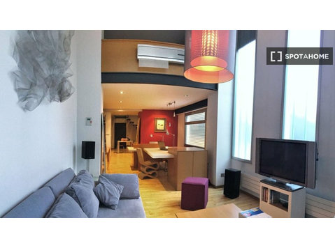 Concepción, Madrid'de kiralık 1 yatak odalı dubleks daire - Apartman Daireleri