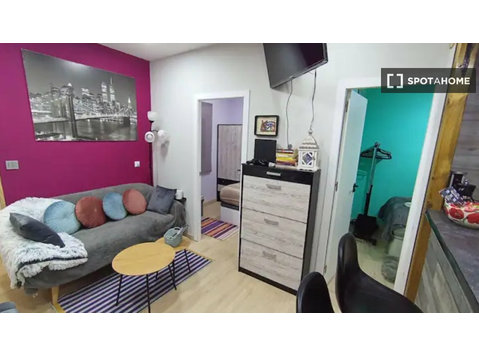 Appartamento con 2 camere da letto in affitto a Atocha,… - Appartamenti