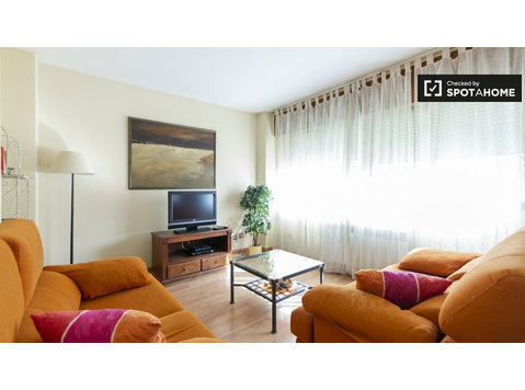 Ciudad Lineal, Madrid kiralık 2 odalı daire - Apartman Daireleri
