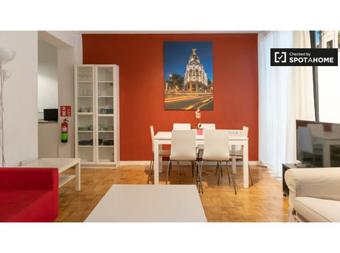 Appartamento con 2 camere da letto in affitto a Cortes,… - Appartamenti