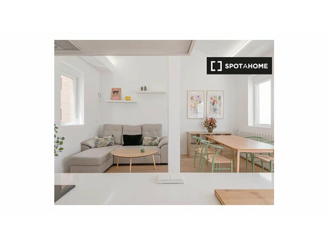 2-bedroom apartment for rent in Cuatro Caminos, Madrid - Apartments