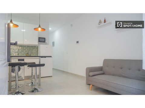 2-bedroom apartment for rent in Cuatro Caminos, Madrid - アパート